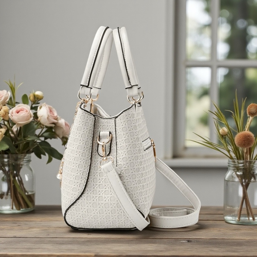 NWT White Handbag Set - Picture 2 of 8